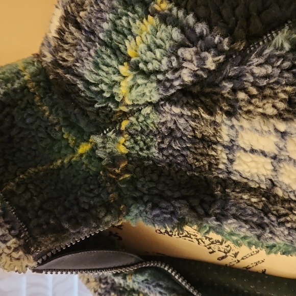 J. Crew Nordic sherpa fleece jacket in tartan Blue Green  Small NWT - Picture 3 of 9